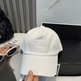 Кепка Miu Limited Edition из вельвета,