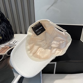 Кепка Miu Limited Edition из вельвета,