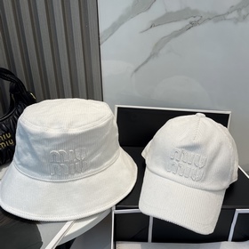 Кепка Miu Limited Edition из вельвета,