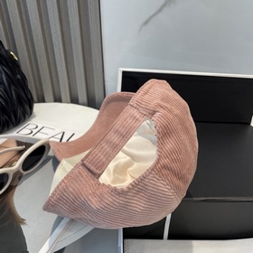 Кепка Miu Limited Edition из вельвета,