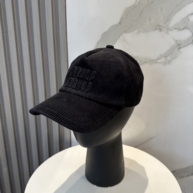Кепка Miu Limited Edition из вельвета,