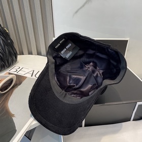 Кепка Miu Limited Edition из вельвета,