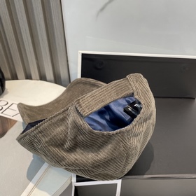 Кепка Miu Limited Edition из вельвета,