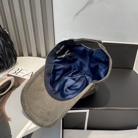 Кепка Miu Limited Edition из вельвета,