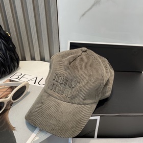 Кепка Miu Limited Edition из вельвета,