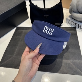 Спортивная кепка MIUMIU с открытым вер