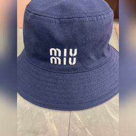 Оригинальная рыбацкая шляпа MIUMIU цве
