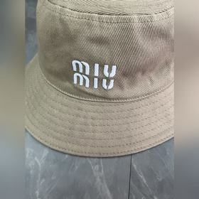 Оригинальная рыбацкая шляпа MIUMIU цве