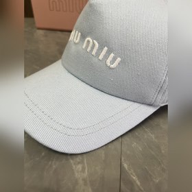 Аутентичная бейсболка MIUMIU цвета мак