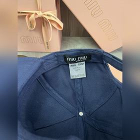 Аутентичная бейсболка MIUMIU цвета мак