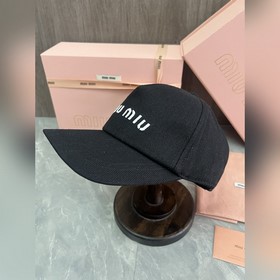 Аутентичная бейсболка MIUMIU цвета мак