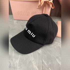 Аутентичная бейсболка MIUMIU цвета мак