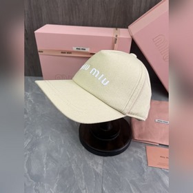 Аутентичная бейсболка MIUMIU цвета мак
