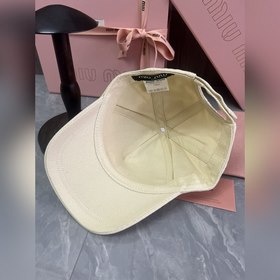 Аутентичная бейсболка MIUMIU цвета мак