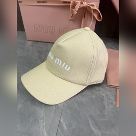 Аутентичная бейсболка MIUMIU цвета мак