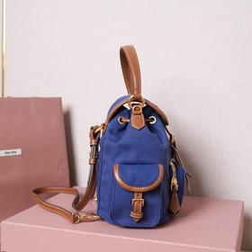 MIUMIU Новинка Рюкзак в академическом