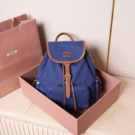 Доставка рюкзака MIUMIU Новинка： рюк