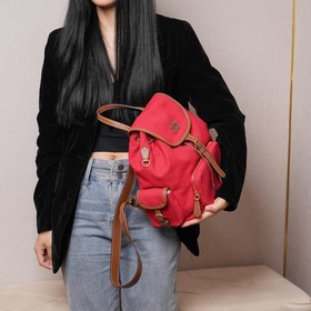 Доставка рюкзака MIUMIU Новинка： рюк