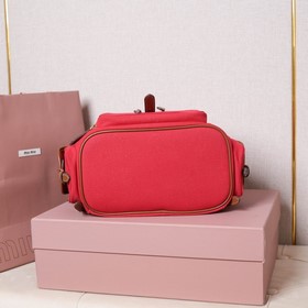 Доставка рюкзака MIUMIU Новинка： рюк