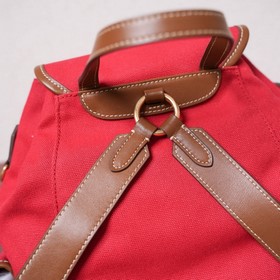 Доставка рюкзака MIUMIU Новинка： рюк