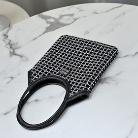 5BA281 Diamond Clutch Эта сумка укра