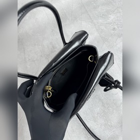 5BA303 Глянцевая сумочка из натурально