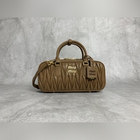 5BB148 Вышитая нить (карамель) Новая с