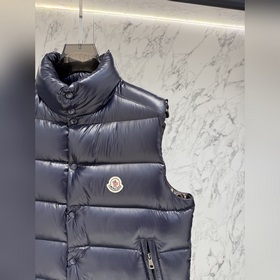 Пуховая куртка Moncler Premium Edition