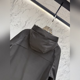 Представляем пуховую куртку Moncler 20