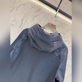 Представляем пуховую куртку Moncler 20