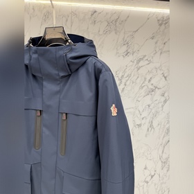 Представляем новую куртку Moncler Down
