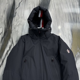 Мужская пуховая куртка Moncler с капюш