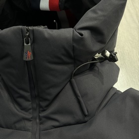 Мужская пуховая куртка Moncler с капюш