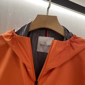 (Новинка) Модная легкая куртка Moncler