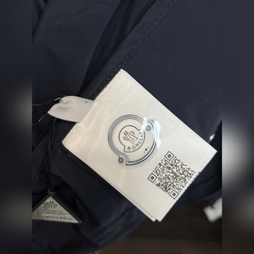 Moncler Новая легкая куртка с капюшон