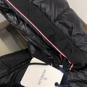 Moncler Moncler Новинка] Стильная, у