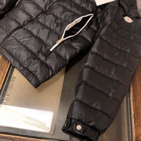Moncler Новейшая куртка с капюшоном 