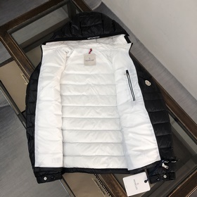 Moncler Новейшая куртка с капюшоном 