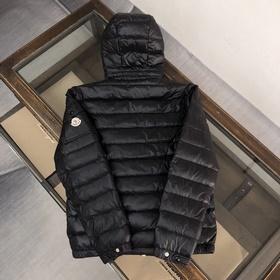 Moncler Новейшая куртка с капюшоном 