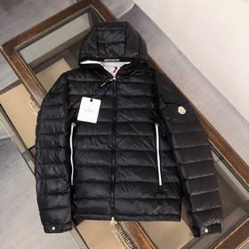 Moncler Новейшая куртка с капюшоном