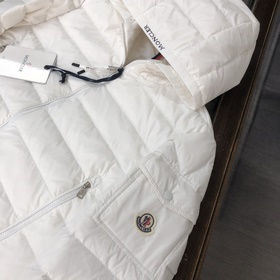 Moncler Новейшая куртка с капюшоном