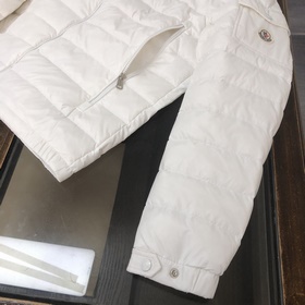 Moncler Новейшая куртка с капюшоном 