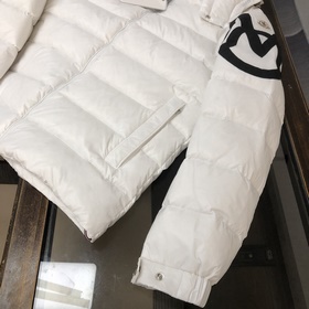 Пуховая куртка Moncler Mariveles, кото