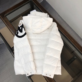 Пуховая куртка Moncler Mariveles, кото
