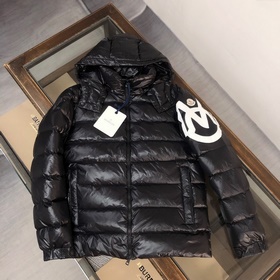 Пуховая куртка Moncler Mariveles, кото