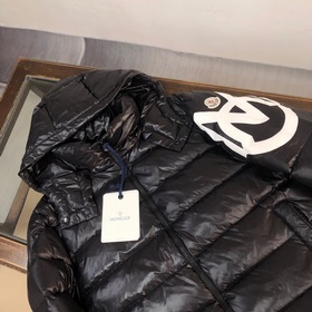 Пуховая куртка Moncler Mariveles, кото