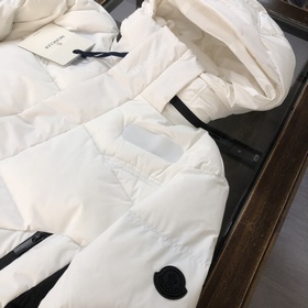 Moncler 2026 Новейшая пуховая куртка ~