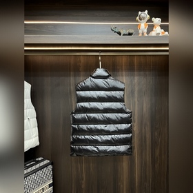 Moncler 2026 Новейшая дизайнерская пух