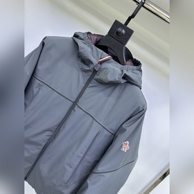 Пуховик Moncler 2026 осень/зима GW Bou