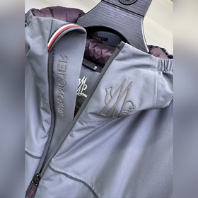 Пуховик Moncler 2026 осень/зима GW Bou
